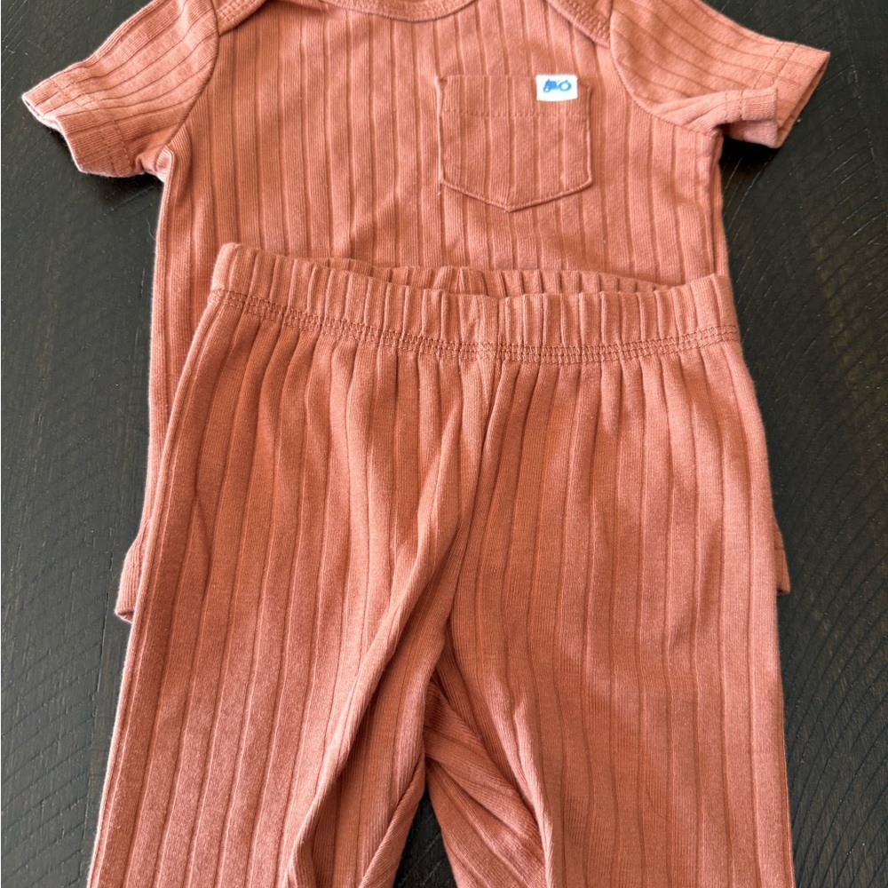 Carters Matching Set - Picture 2 of 5